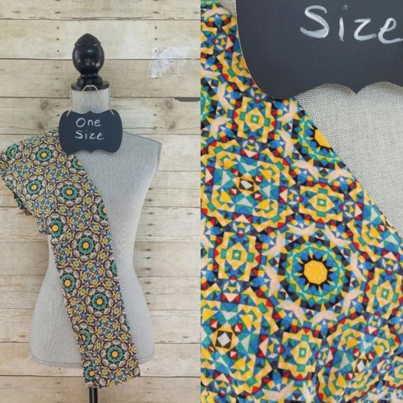 NWT OS One Size LuLaRoe Legging - Blue Green Yellow Red Black on Tan Print - Picture 1 of 1